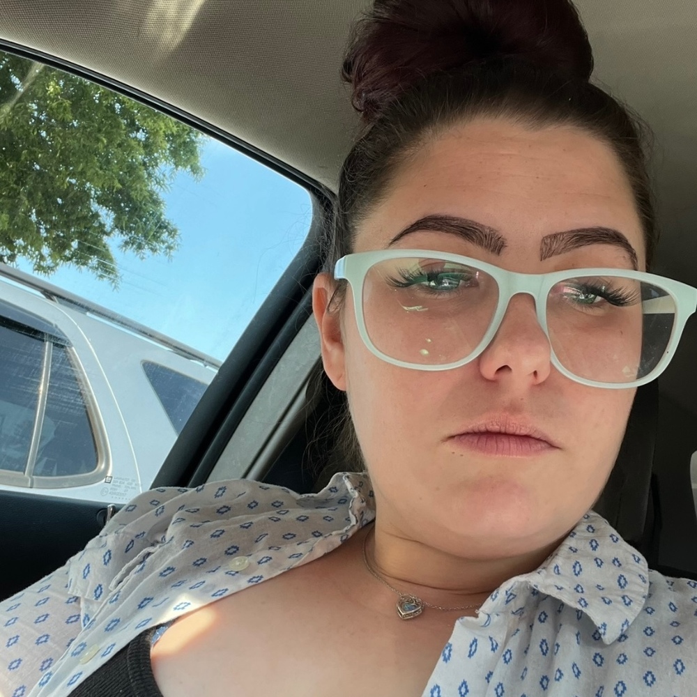 Meet your Posher, Brittney
